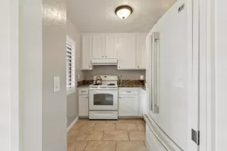 Photo #5: ML82045049 Listing 