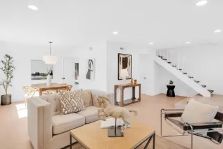 Photo #4: ML82045077 Listing 