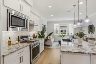 Photo #6: ML82045130 Listing 