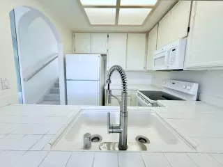 Photo #3: ML82045172 Listing 