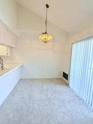 Photo #4: ML82045172 Listing 