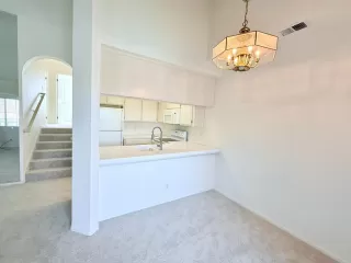 Photo #5: ML82045172 Listing 