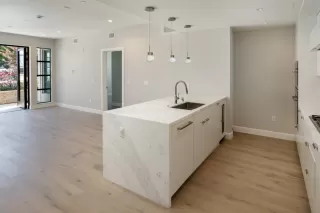 Photo #4: ML82045174 Listing 