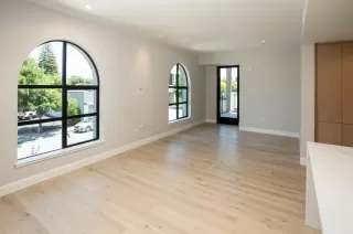 Photo #5: ML82045188 Listing 