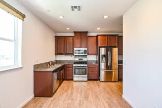 Photo #6: ML82045290 Listing 