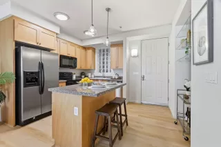 Photo #6: ML82045677 Listing 