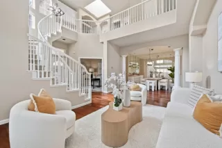 Photo #4: ML82046400 Listing 