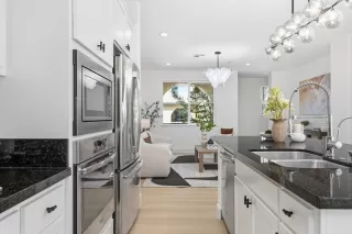Photo #6: ML82047415 Listing 