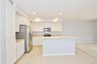 Photo #4: ML82047783 Listing 