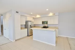 Photo #5: ML82047783 Listing 