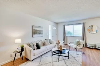 Photo #5: ML82048371 Listing
