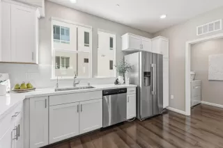Photo #5: ML82049296 Listing 