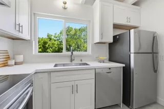 Photo #5: ML82050037 Listing
