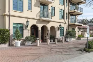 More Details about MLS # ML82050932 : 555 BYRON ST 305